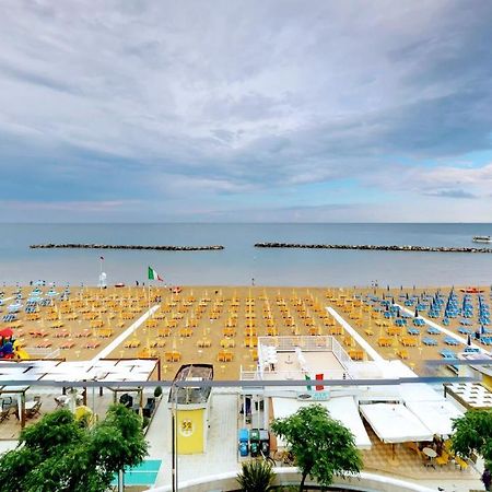 Bell Suite Hotel Bellaria-Igea Marina Bagian luar foto