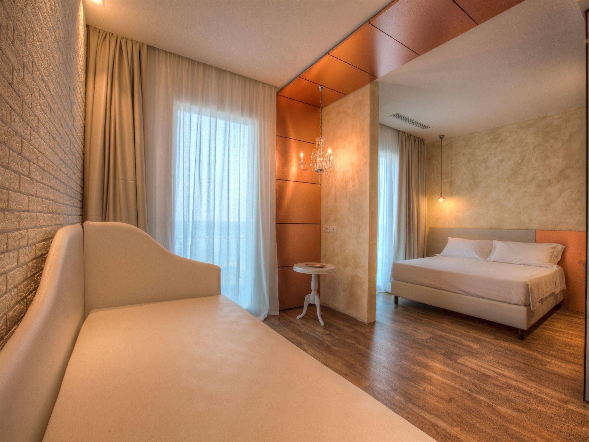 Bell Suite Hotel Bellaria-Igea Marina Bagian luar foto